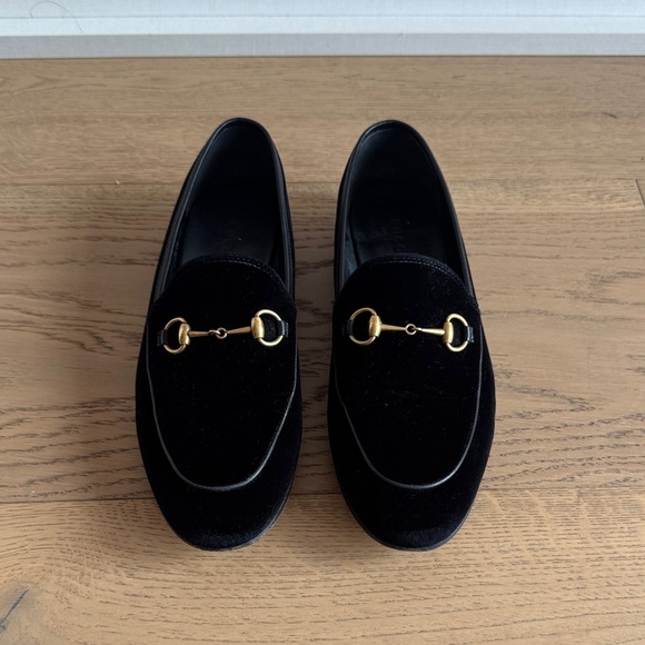 Gucci Jordaan Horsebit Black Velvet Loafers. Size 38 - Picture 1 of 3